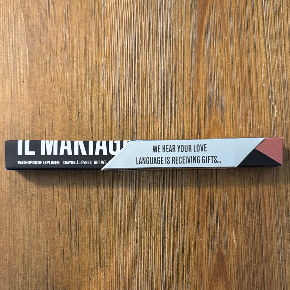 IL MAKIAGE Waterproof Lip Liner Color Antique 501